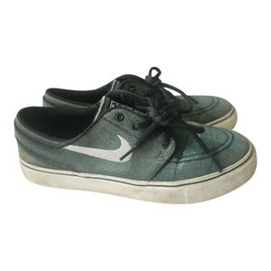 Nike SB Stefan Janoski Youth Size 6Y Green Canvas Skate Shoes Low Top